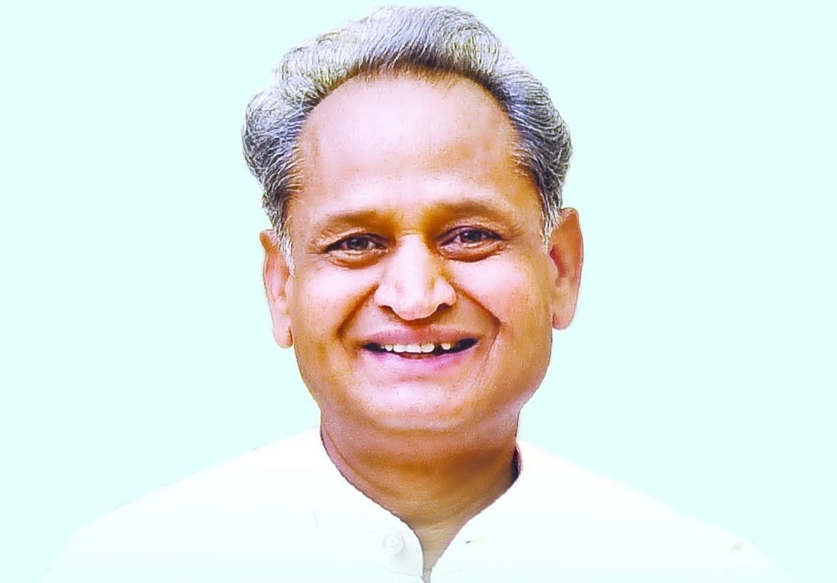 माननीय मुख्यमंत्री अशोक गहलोत जी नियम संशोधन पत्रावली व चयनित वेतनमान के मुद्दे कैबिनेट बैठक के टेबल एजेंडे में शामिल करने का निवेदन है। 

नियम संशोधन पत्रावली से शिक्षा विभाग की सभी लंबित डीपीसी जुडी हुई है और 50,000 से ज्यादा पदों पर डीपीसी संभव हो पायेगी। वरिष्ठ अध्यापक से