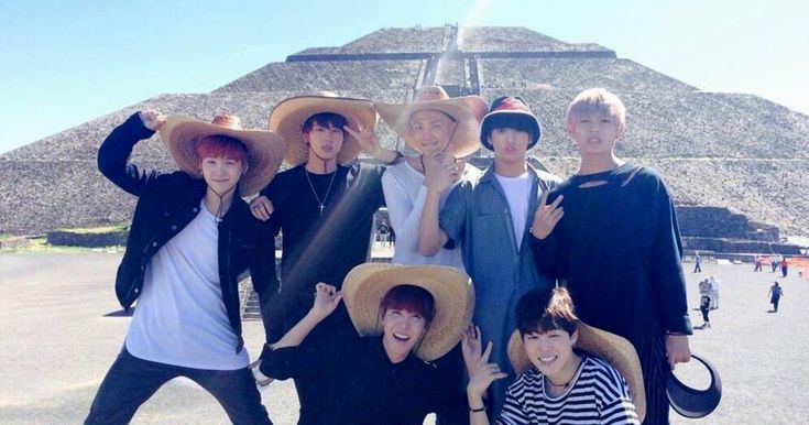 ValuJim433's tweet photo. BTS 🤝 MX ARMY🇲🇽💜 https://t.co/pzNSsTOSFi