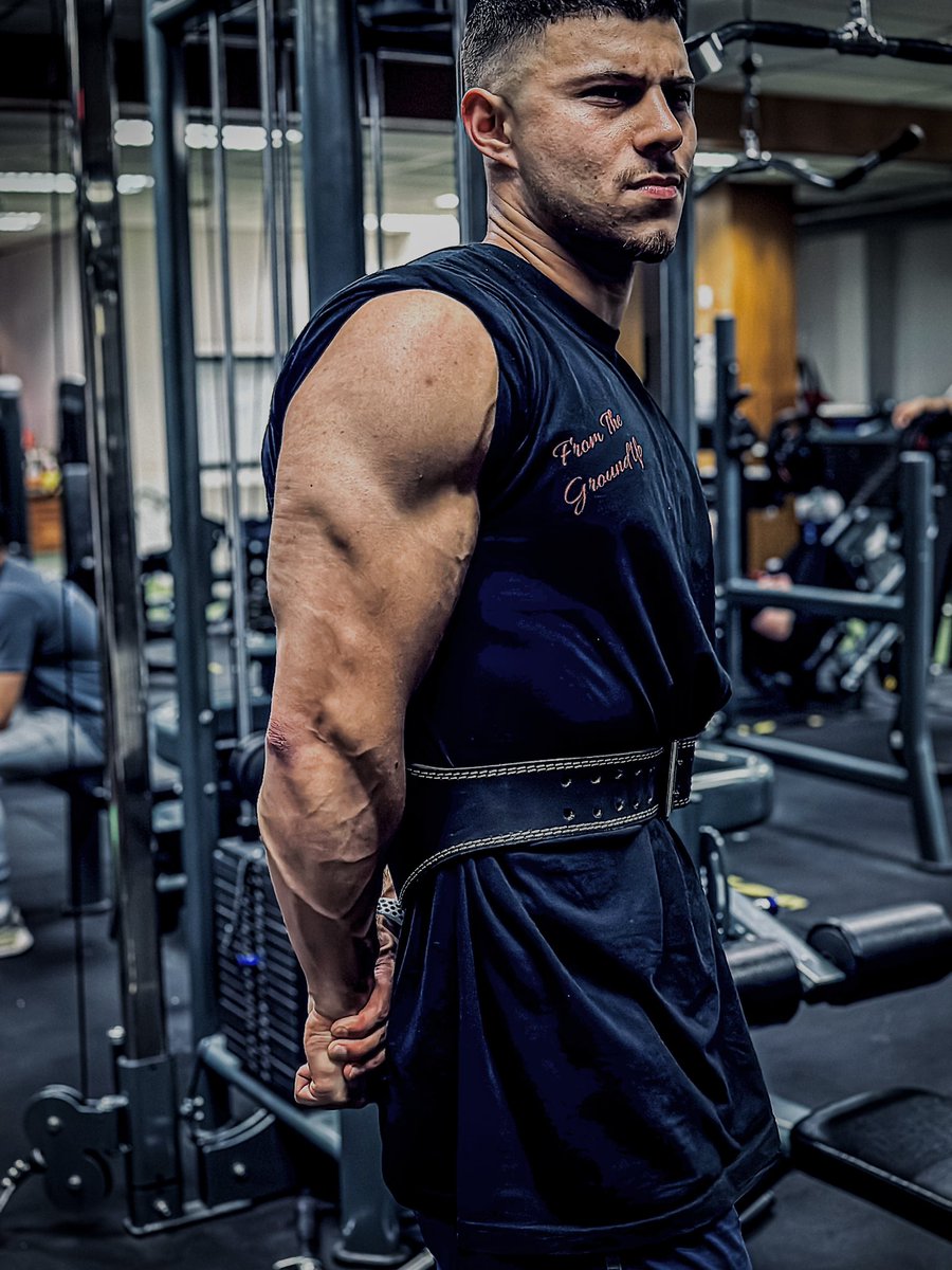 Benjaminjmr10's tweet image. Semanas de valorar poco lo que hago y con la cabeza en otro lado , pero poco se habla que tengo + 12kg en el cuerpo de la última vez que me subí , soy exigente si , soy detestablemente duro conmigo mismo si , pero estoy preparado para esta y todas las que vengan #11weeksout
