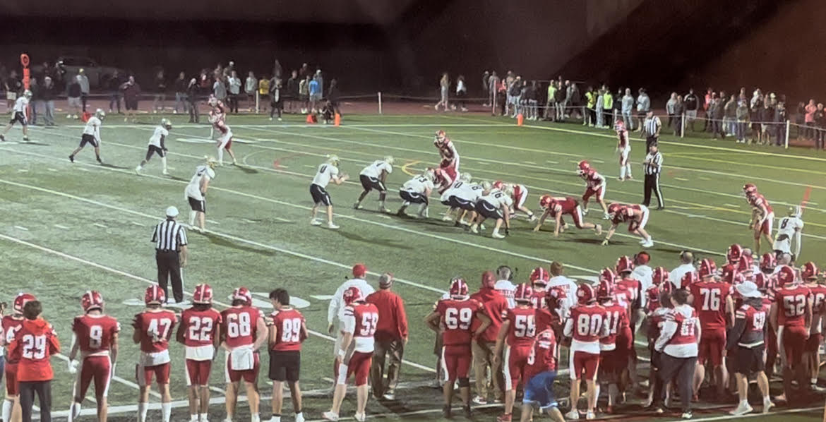 Foxboro blanked North Attleboro, 14-0, as the Warriors' defense and running game stood out.

Behind back Ben Angelini, Foxboro had just enough offense, and the defense pitched the shutout. <a href="/newftbj/">New England Football Journal ® 🏈</a> <a href="/kstone06/">Kevin J. Stone</a> 

nefootballjournal.com/foxboro-shuts-…