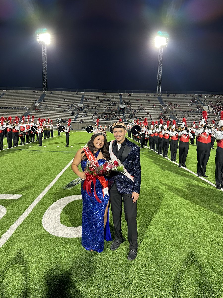 OhsStuco's tweet photo. Your 2023 OHS Homecoming Queen is….
Kazandra Hinojos!!!! 
Congrats to all the nominees!! Such a great group of gorgeous ladies representing the Homecoming Court!! 🅾️👸 
Also joining her was HOCO King, Angel Lujan and 2022 HOCO Queen, Jade Hernandez!! 🤍❤️ https://t.co/Sod4uxaPU0