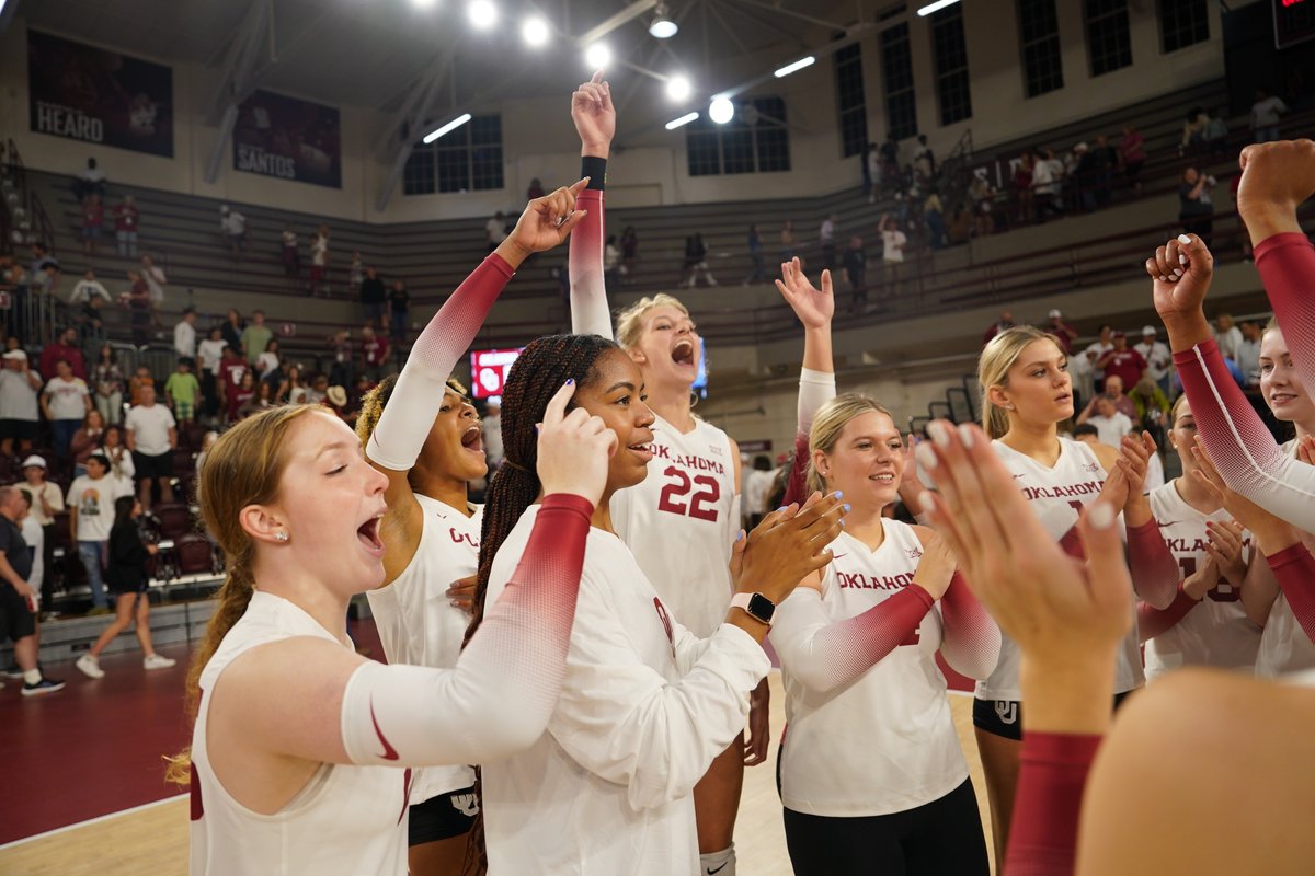 OU_Volleyball's tweet photo. Moments like this >>> https://t.co/rsbVM1cpVk