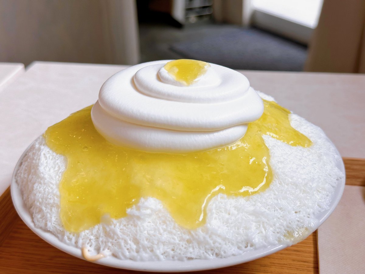 メロンカスタードのカキ氷。
ミルクを削って作ったカキ氷なので濃厚。

柏に今夏できたarare.ってお店。
三日月氷菓店無くなって絶望してたけど、これは新しい推しカキ氷店だわ。