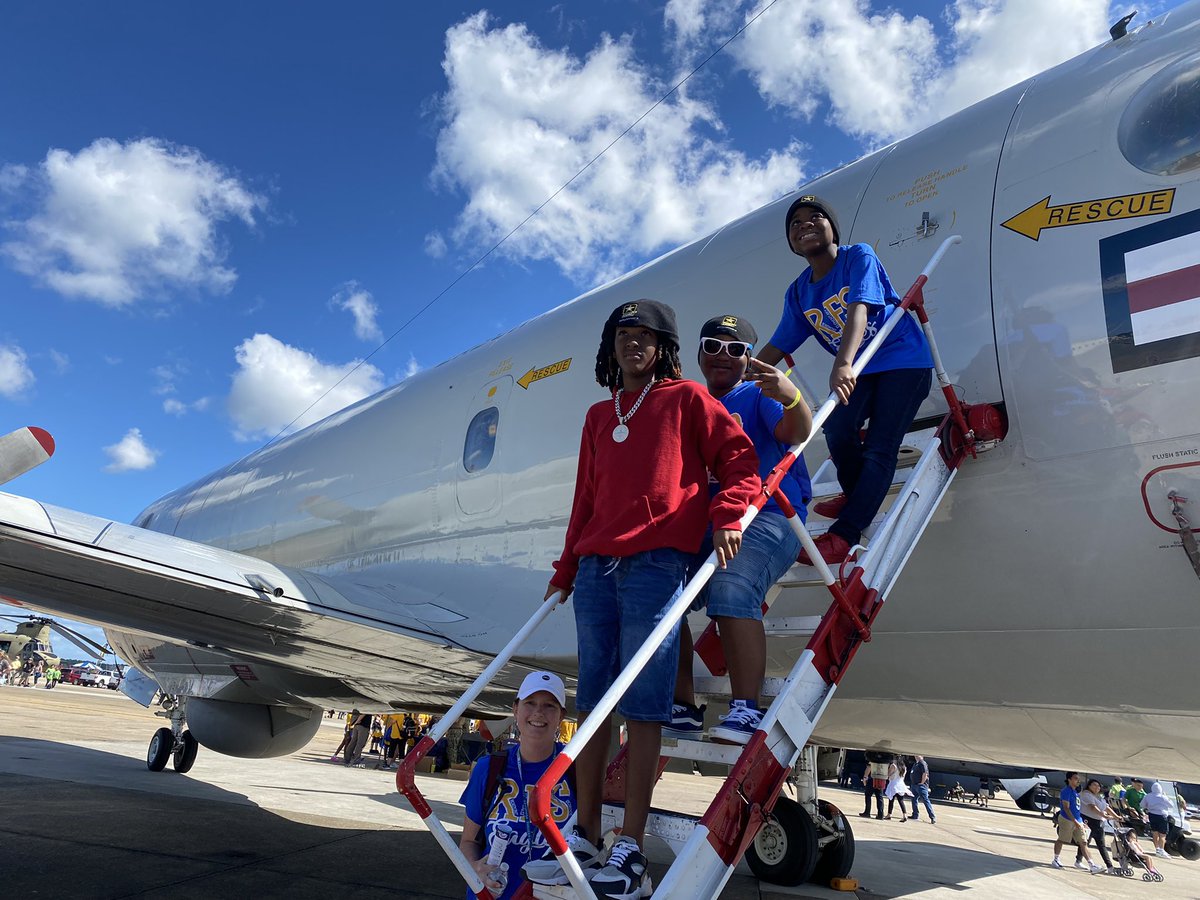 jcorsovb's tweet image. Our @RosemontEagles 5th graders were SOARING at STEM Day!