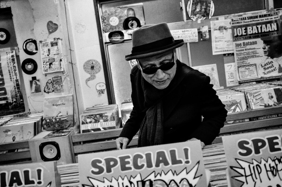 masanori_kamide's tweet photo. 神保町のSUPERLABOSTORETOKYOで開催中の写真展"上出優之利「S-KEN Punk Old Dicks」"本日も12~18時で開廊しております。どうぞよろしくお願いいたします。
僕は14時頃から在廊します。
https://t.co/3BQwgOtVip
#SUPERLABO
#sken
#上出優之利
#写真展
#写真集 https://t.co/tQHDpGQLTY