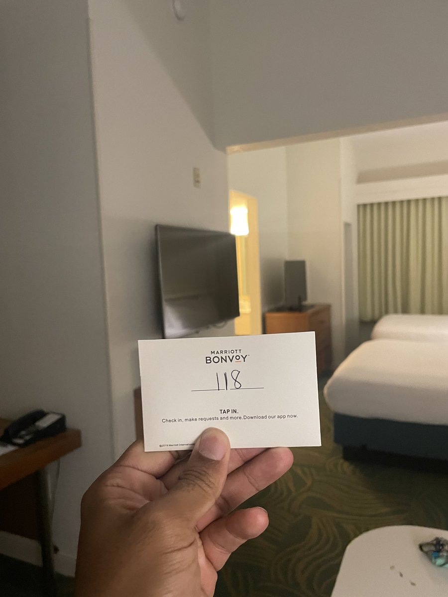 Eduard Checo tweet media