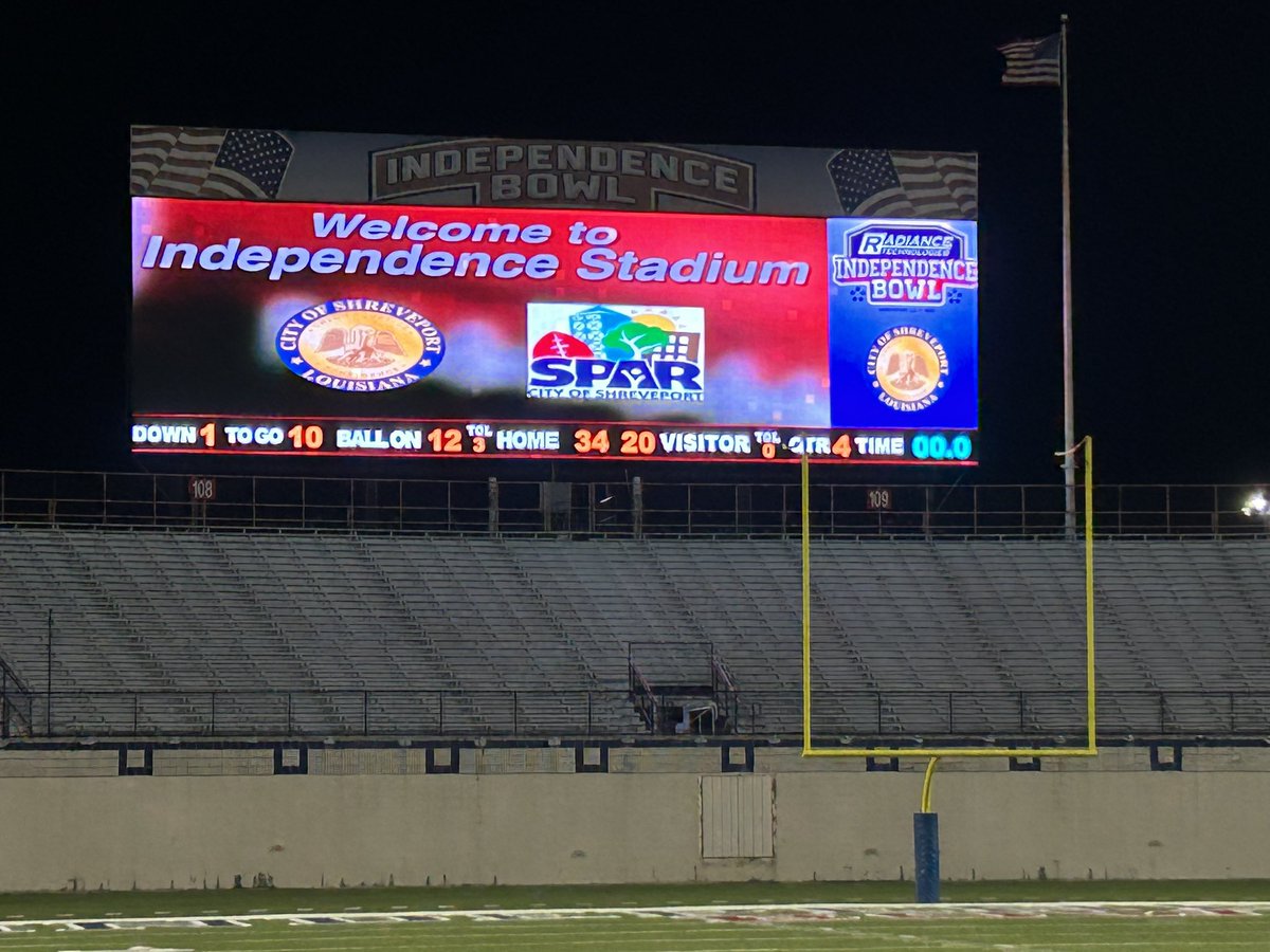 Coach Davis tweet media