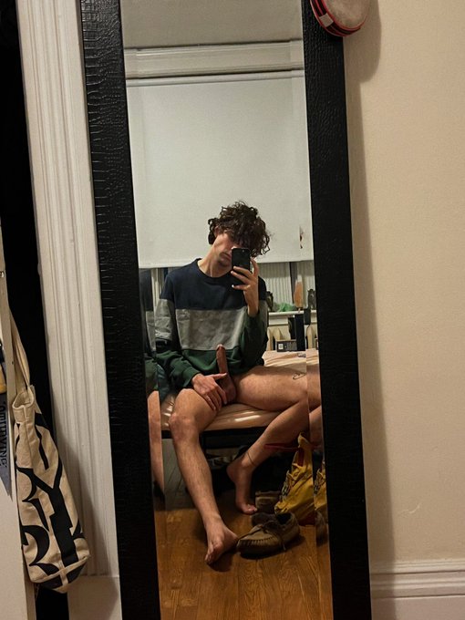 When you&rsquo;ve had a long day but your cock couldn&rsquo;t be more energized https://t.co/RH0JPshBoW<a href="/tag/lapseapp"class="tags"><span>#lapseapp</span></a>
