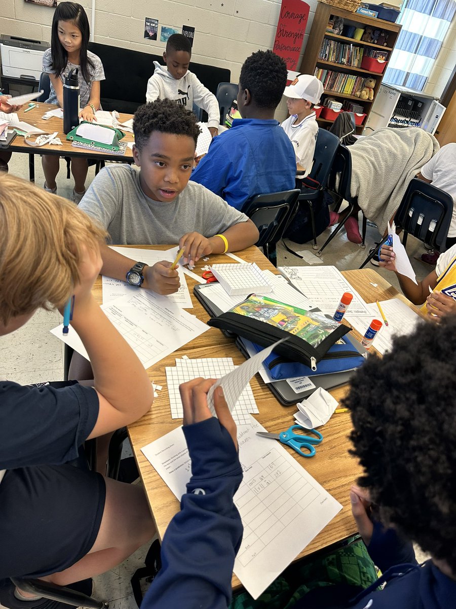 J68Janis's tweet photo. Making Boxes AC extension, once they figured out the pattern, they were rolling! @NESBraves https://t.co/ZjDEmogCOt