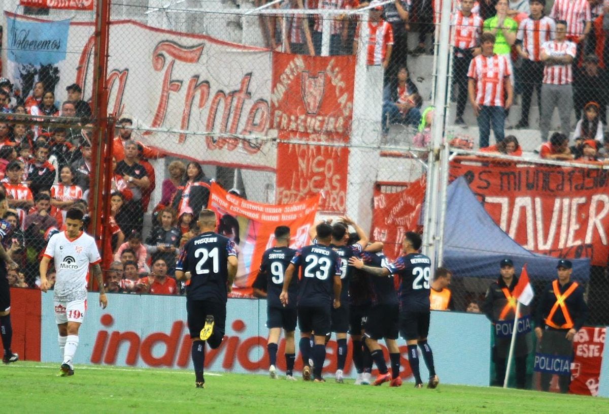 memesdetalleres's tweet photo. HOY JUEGA EL ÚNICO GRANDE DE CÓRDOBA, POR LA HISTORIA Y LA PASIÓN TALLERES.💙 https://t.co/mbKDdRN3A4