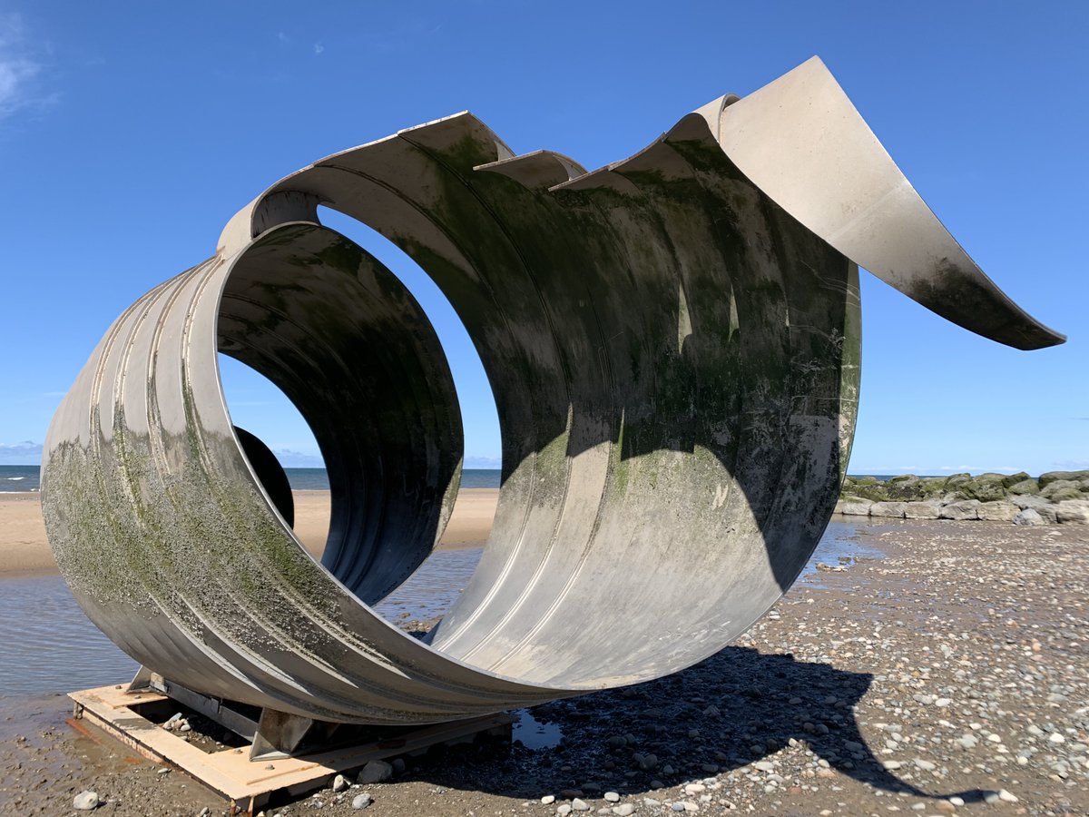 visitfyldecoast's tweet photo. 📅 #ONTHISDAY
Delivered on a trailer, and in a race against the tide, the team finally heaved #MarysShell into place on #Cleveleys beach on Wednesday 25 September 2013 - 10 years ago today! https://t.co/TtXs3DQ7cG