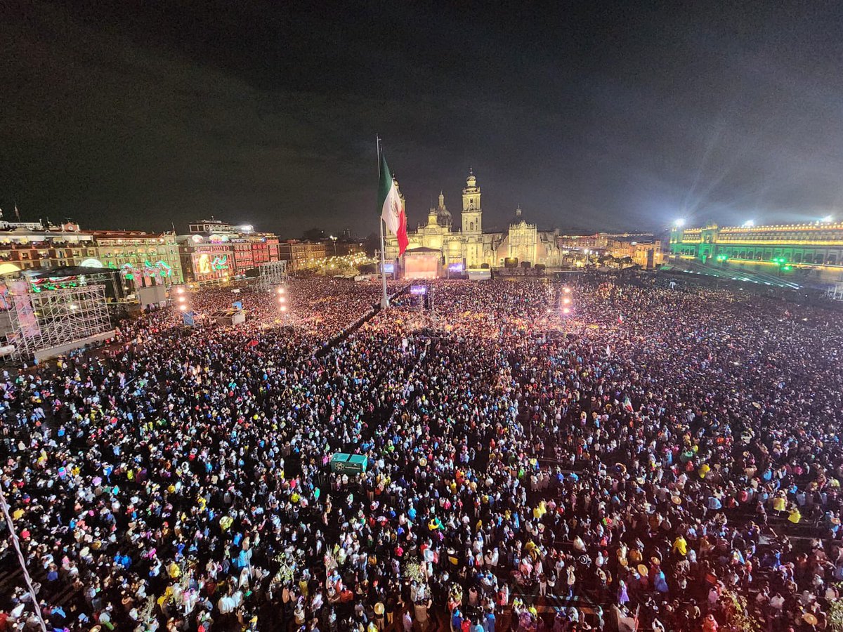 DamianAIcazar's tweet image. Llueva truene o relampaguee, el pueblo de México es mucha pieza.

Esto es histórico.