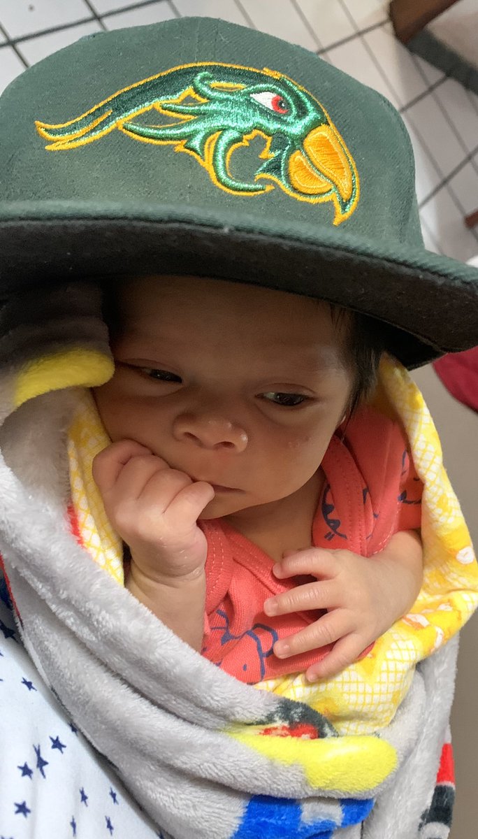 sergioangel77's tweet photo. Jeremías, el fan más joven de @Pericos_Oficial siguiendo la Serie del Rey por el mejor canal deportivo #LMBxESPN https://t.co/jeCxXdnE0T
