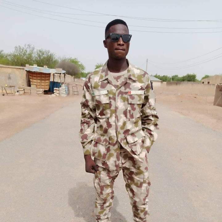 Amson_MI2's tweet photo. Be dangerous but discipline! https://t.co/mqYMbPTUqC