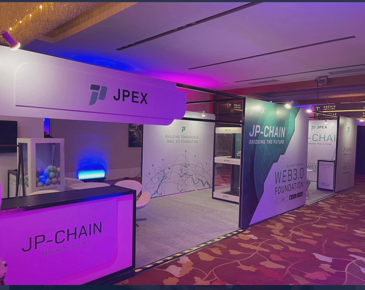 Chris Lee tweet media