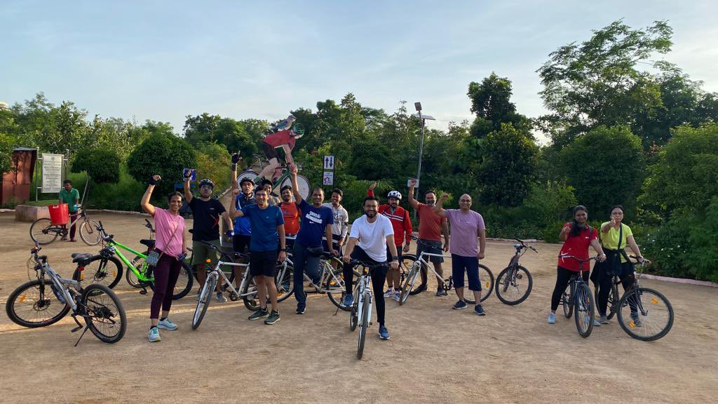 GirirajHarsola's tweet photo. It’s a Sustainability week and #DBSTechIndia(DTI) has kicked off the first group cycling event of the season.
https://t.co/KCqbcU88Il https://t.co/vG4hd9VT29