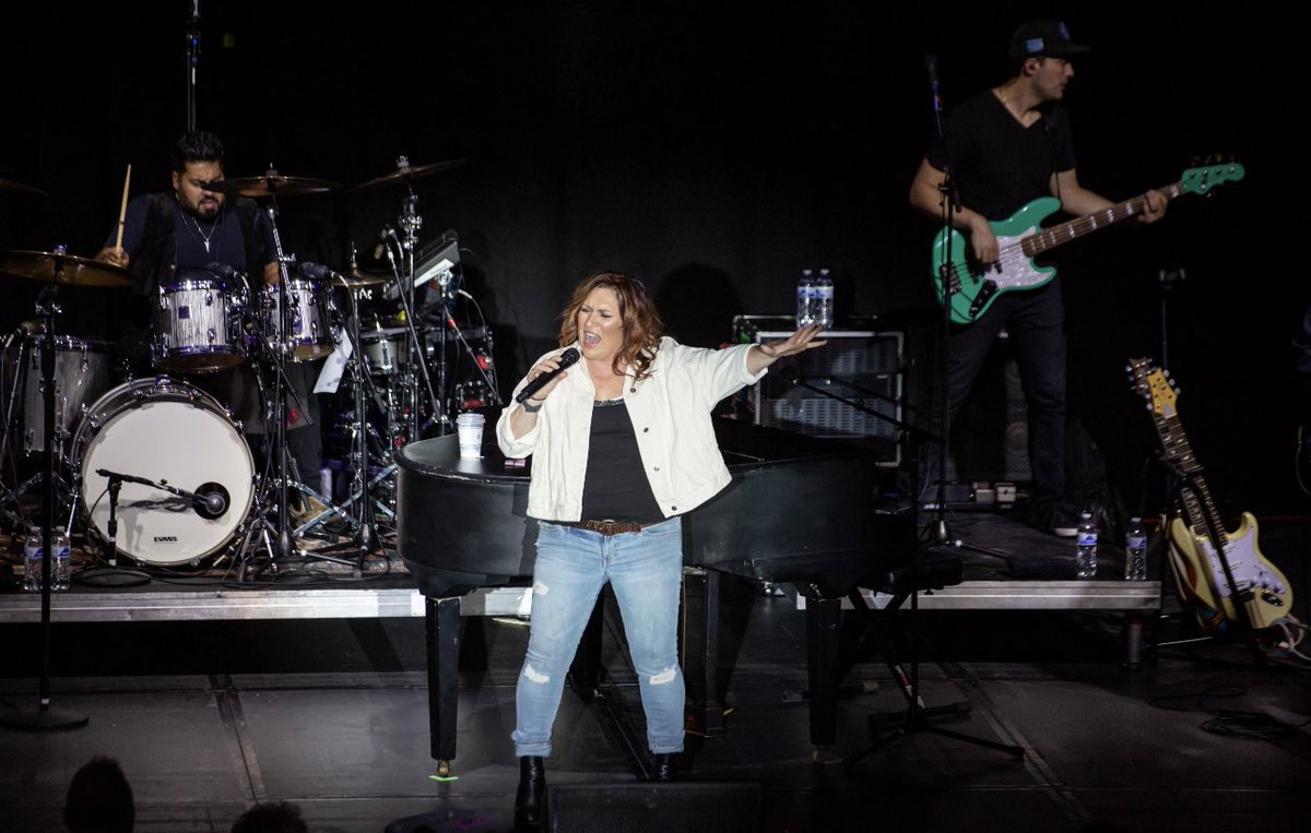 therave's tweet photo. Country queen, @jodeemessina, gave us our sweet country fix tonight here in The Eagles Ballroom! Thank you to everyone who came out! ✨🎶 https://t.co/6CZBjhv9iQ