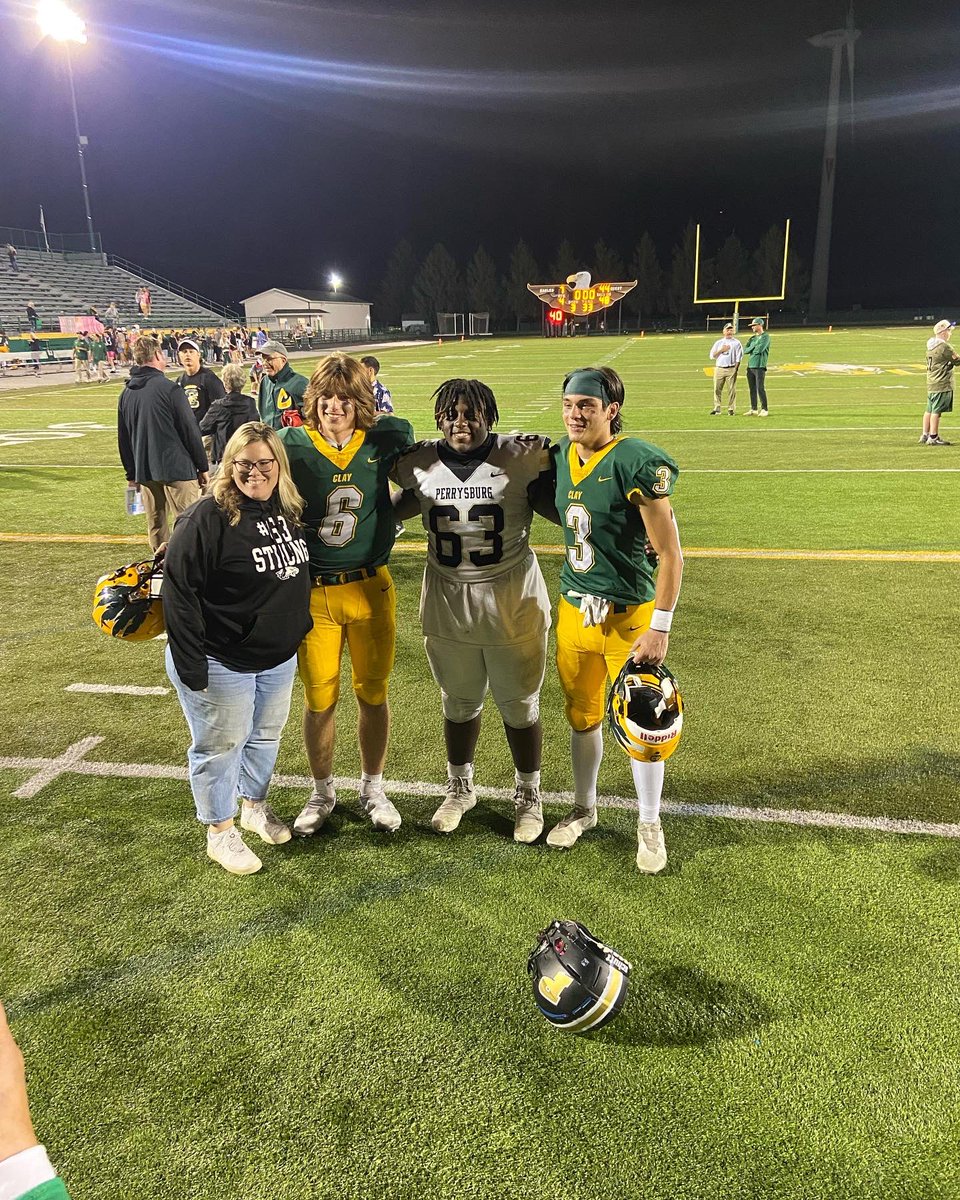 EHeintschel's tweet photo. Love these boys. #63strong #turfnation https://t.co/uRwMtXNWfa