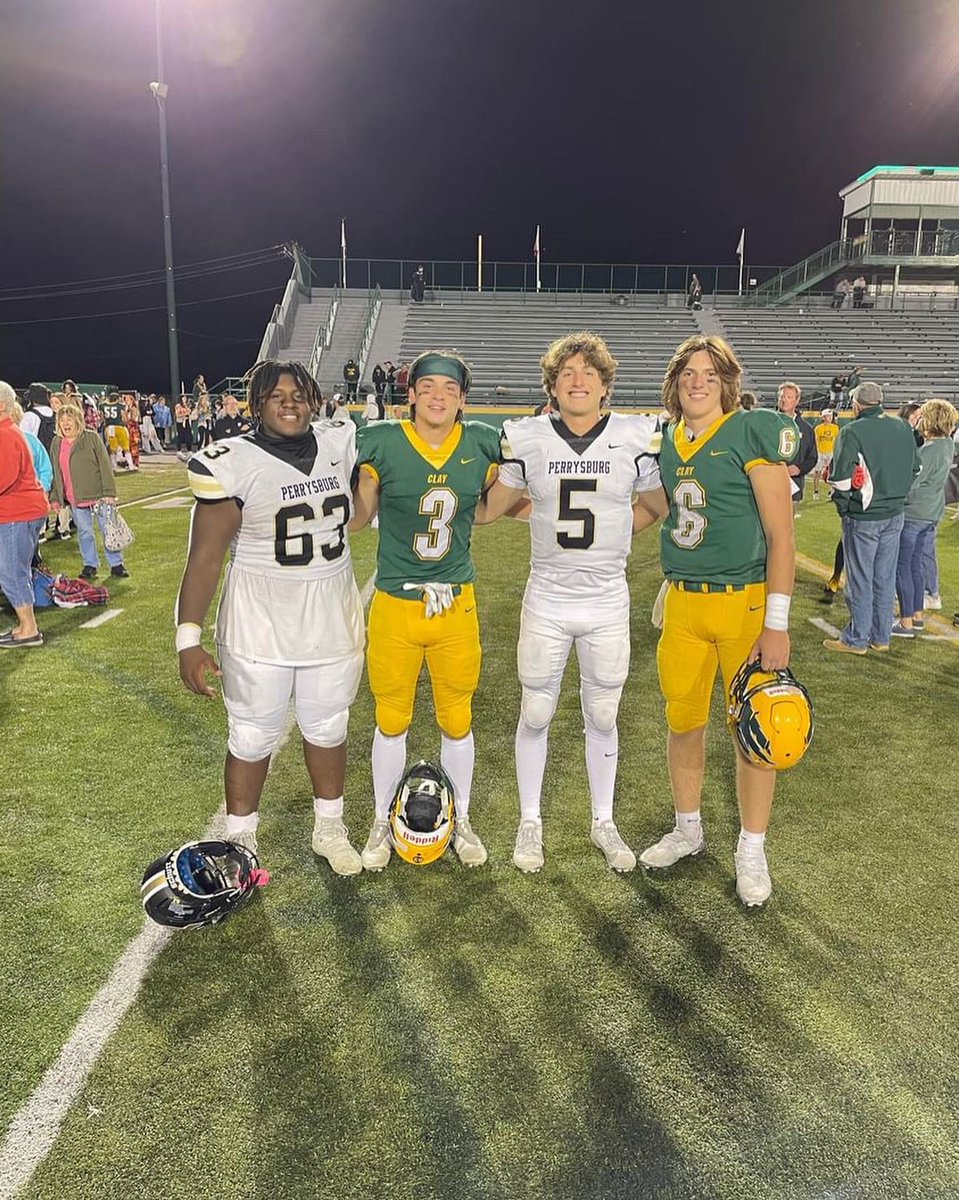 EHeintschel's tweet photo. Love these boys. #63strong #turfnation https://t.co/uRwMtXNWfa