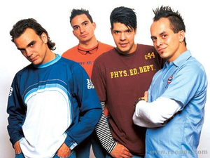 Las fotos del arte de "frisbee" <a href="/CDCrock/">Caramelos De Cianuro</a> por Fran Beaufrand. 

#15Sep #CaramelosDeCianuro #Venezuela