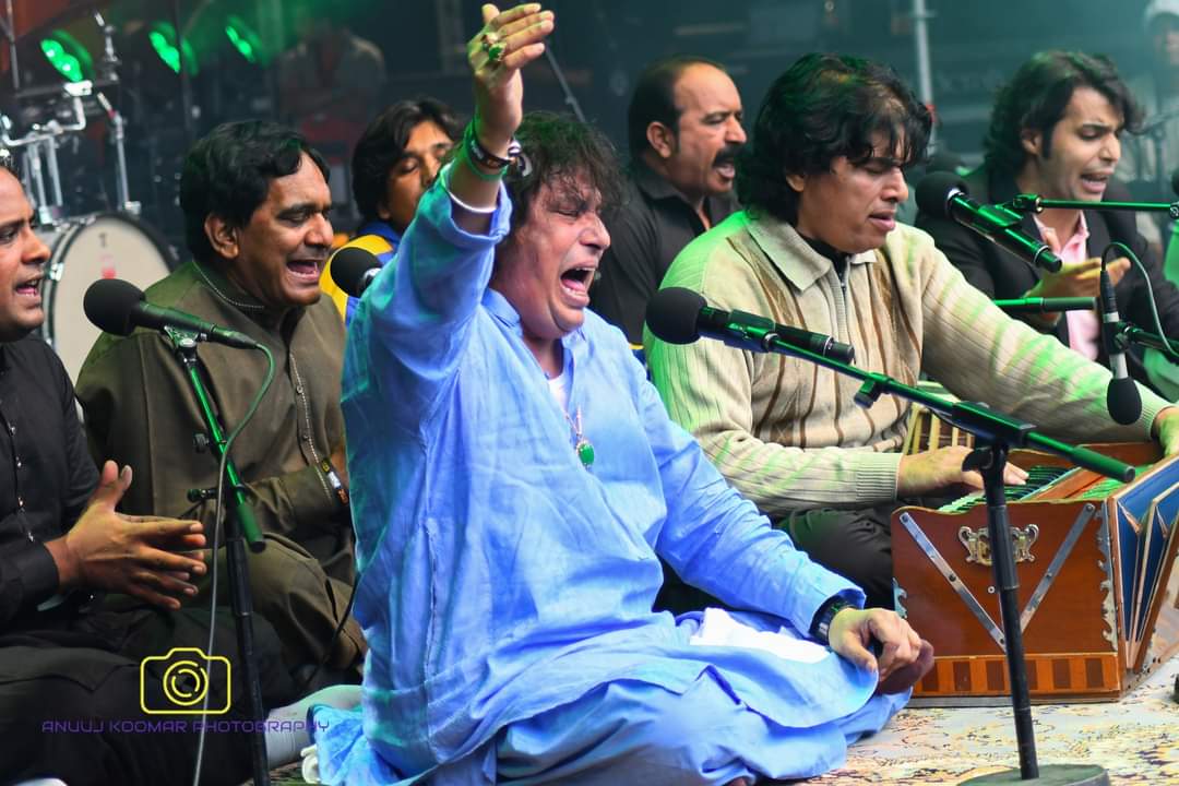 FafKhan's tweet photo. Ustad Faiz Ali Faiz Khan's performing at the Oslo Mela, Norway. 
@AccordsCroises https://t.co/Of34UXRpB2