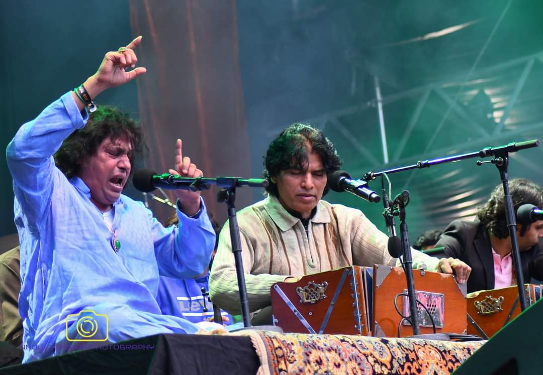 FafKhan's tweet photo. Ustad Faiz Ali Faiz Khan's performing at the Oslo Mela, Norway. 
@AccordsCroises https://t.co/Of34UXRpB2