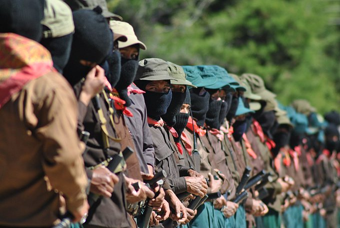"Y, además de explotar y despojar, el capitalismo reprime porque encarcela y mata a los que se rebelan contra la injusticia" #EZLN 2005