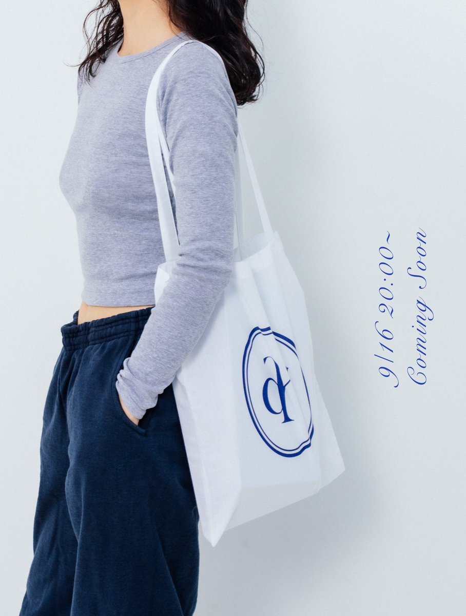 draw_drawers's tweet photo. 9/16 20:00〜
EC Site Open! ʚ♥ɞ
Sold outとなっていたitemをはじめ、ChouchouやTote bag,LongTshirtsなどのNew itemも登場🩰！
ぜひCheckして下さい✴︎ https://t.co/QhiwHrZNqv