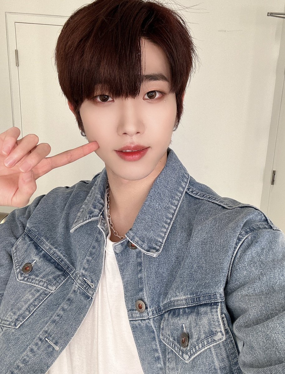 TheKingDom_GF's tweet photo. [DANN👑]

킹메 사랑해😘

#KINGDOM #킹덤 #DANN #단 https://t.co/W7BQeuqp6i