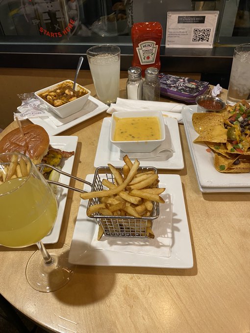 Get to reimbursing mine and @SLT_feet dinner. I bet your mouth is drooling at the thought to be useful<a class="tags" href="/tag/slt_feet">@slt_feet</a>