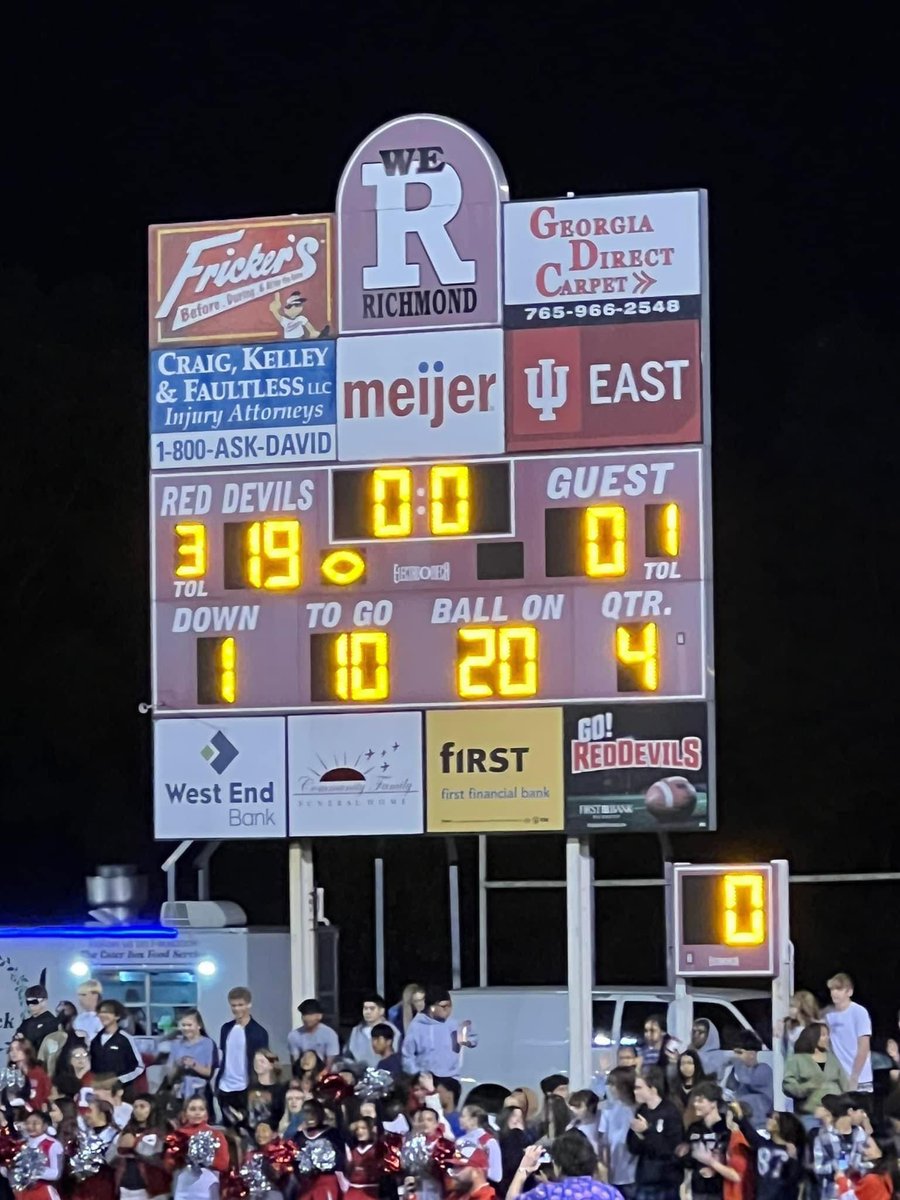 CoachRandyKerns's tweet photo. Finally it happened. It’s tough when it seems like it will never come. Nothing pretty about it, but who cares. We continue to grow and improve every week. We are building this the right way, with the right people and kids. We ALL deserved this tonight. https://t.co/Md6EYfViBE