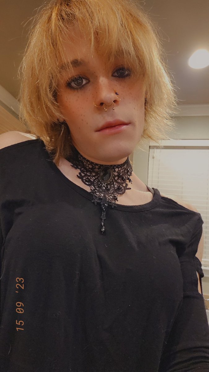 Queen gave me another fit, and I love this jacket!!! 😍🖤