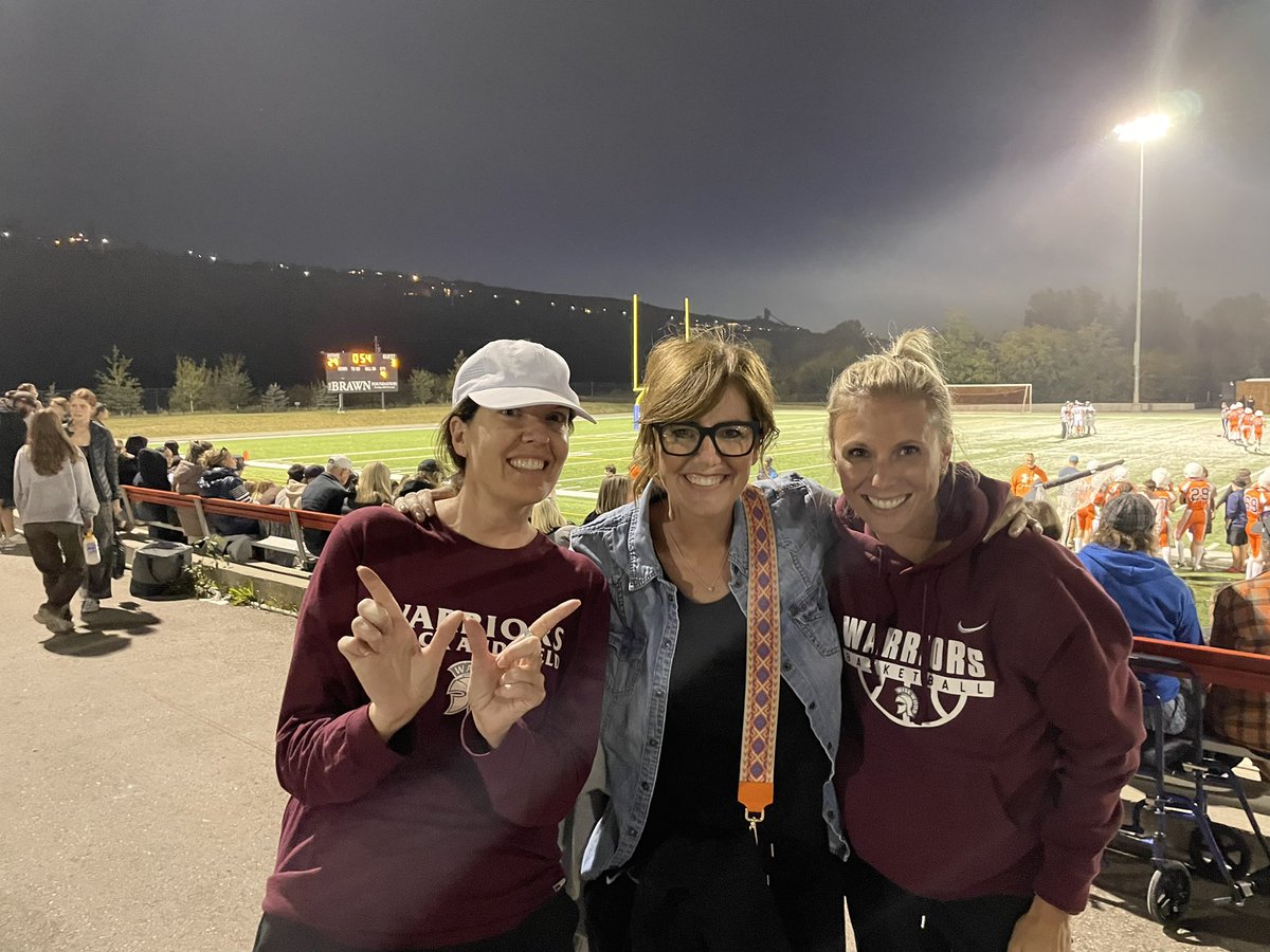 Friday night lights! A great game between <a href="/HWWwarriors/">Henry Wise Wood HS</a> and <a href="/WilliamAberhart/">William Aberhart HS</a>. Fantastic crowd with lots of orange and warrior pride. Reminder for me…. Wear my warrior colours next time 🤷‍♀️ <a href="/WarriorsHWW/">Tony Barile</a> #wearecbe
