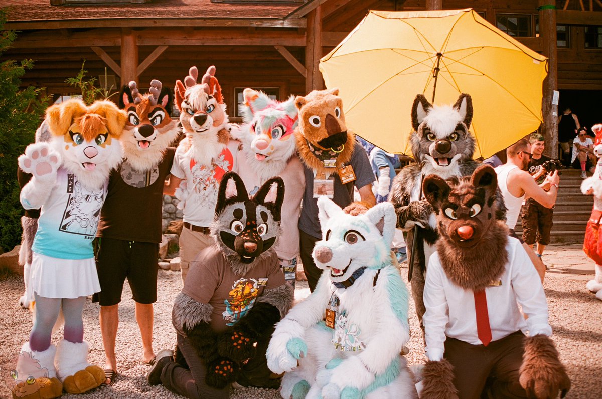 Hydro_ott's tweet photo. Who knows who you’ll find in Algonquin (feat. @BirchDeerWolf, @DolbyVixen, @Trisuniel, @FluffyHowL, @TOCyrion, @nevimer, @AlpineDeerWolf and Chrome yeen) #FursuitFriday #fursuit 

📸 @_K_E_L_S_O_N_ (with my camera)
🪡 @HertzTheAmpwave https://t.co/ZDmyCFokNp