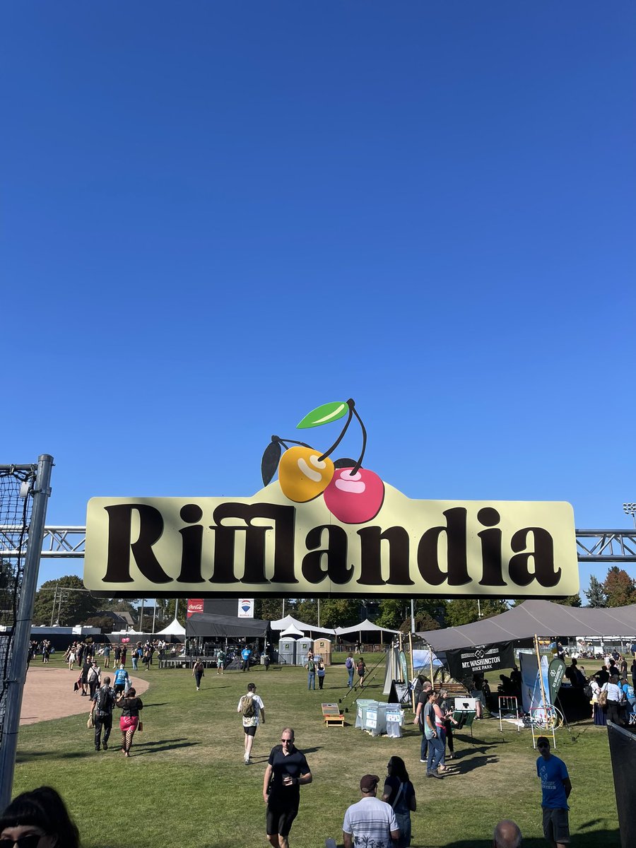 VirginRadioVIC's tweet image. Rifflandia The Park day 1 was a blast! 

Check out the Virgin Radio photobooth, giant pong, and contests on site all weekend!

#septemberforever #riff2023