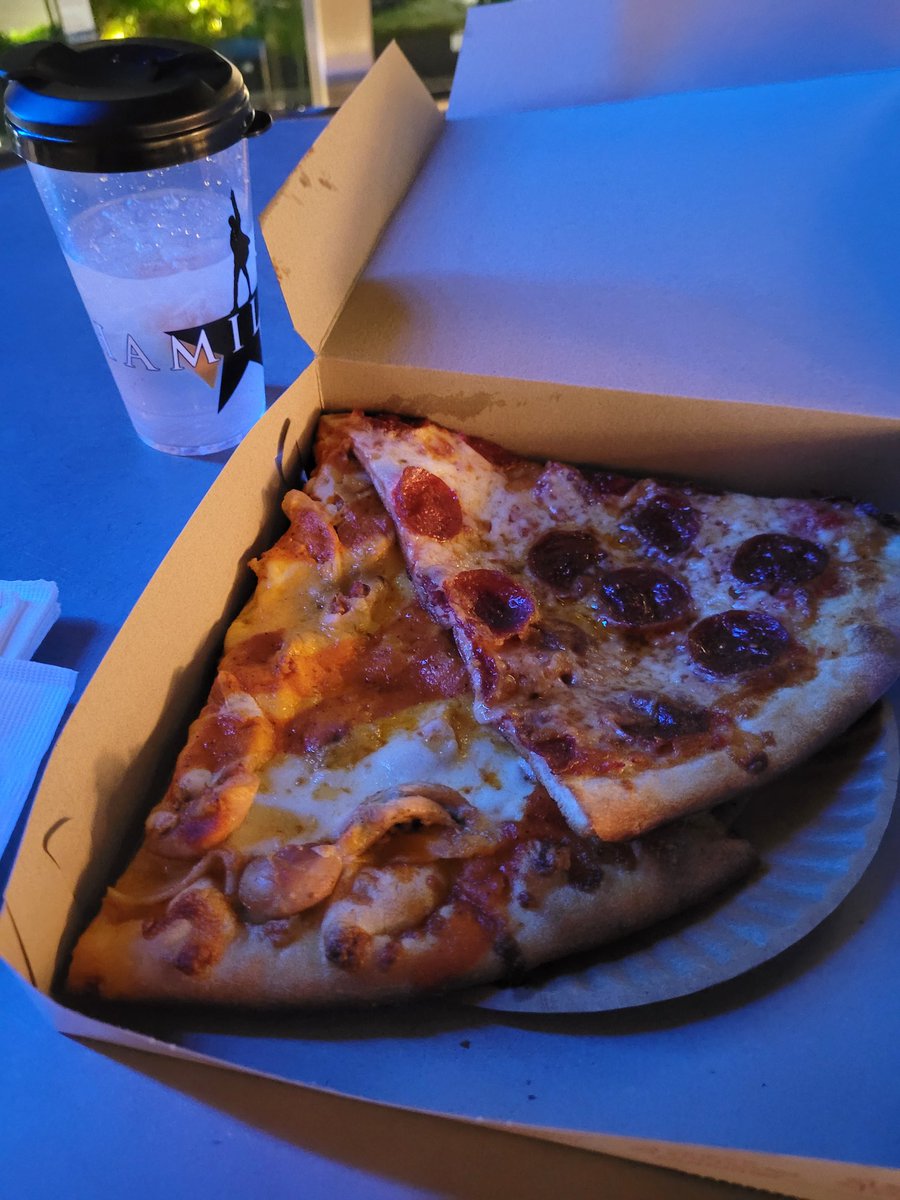 Lisa Janicke Hinchliffe tweet media