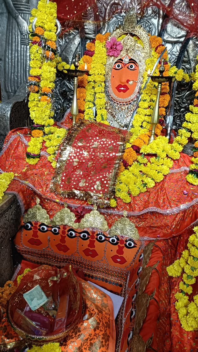 ArtiGup81987399's tweet photo. #2800GradePay 
आदरणीय मामाजी,निष्ठुरमामा, पत्थर-दिल मामा, अकड़ू मामा, सौतेला व्यवहार करनेवाले मामा,
पटवारीओ को अनदेखा करने वाले मामा
अब तो सुन लो पुकार
 हो आए हम मां भादवा के द्वार
 आपकी शिकायत की है मां से, हमने की, हम बहनों के साथ सौतेला व्यवहार करते हैं मामा
@ChouhanShivraj https://t.co/hPuBurO8pq