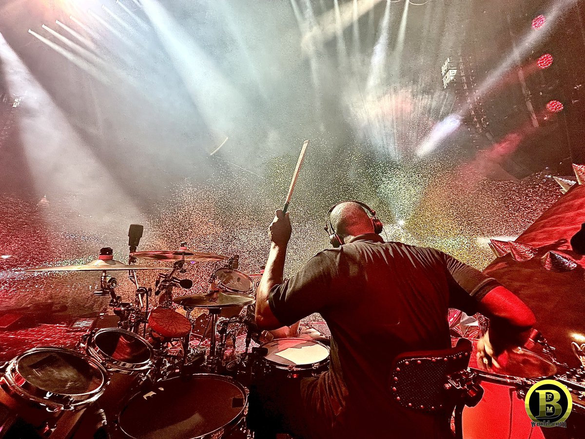 BrianFrasierM's tweet photo. And we’re back! Tonight in Atlanta!
@PearlDrumCorp @SABIAN_Cymbals @EVANSDrumheads @VaterDrumsticks @RolandGlobal @sE_Electronics https://t.co/7qSzdiJ8ZE #tunerfishluglocks @CYMPAD_USA @drumdots @MusicNomadCare @FloodedStudios @LowBoyBeaters @HumesandBerg @dauzdrums #bfmsignaturesnare #bfmsignaturesticks #bfmsignaturesnarecase #bfmsignaturejersey #bfmsignaturecymbal #bfmsignaturebeater #bfmsignaturedrumkey #bfmworld #bfmworldinc
