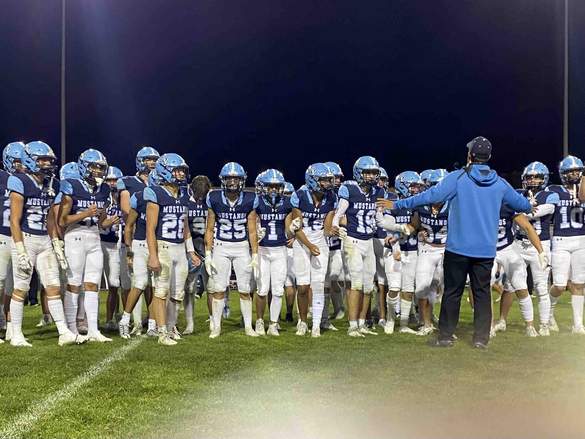 HS_MUSTANGS's tweet photo. 28-21 is you final from NAAC. Ralston Valley tops Regis in a big battle of top 10 5A teams. Gameball: Tyrese Johnson a big part of three forced turnovers by the defense including a couple of tipped passes. Up next: Valor on Thursday.
@JeffcoAthletics @CHSAA https://t.co/bhpe6rlsy6