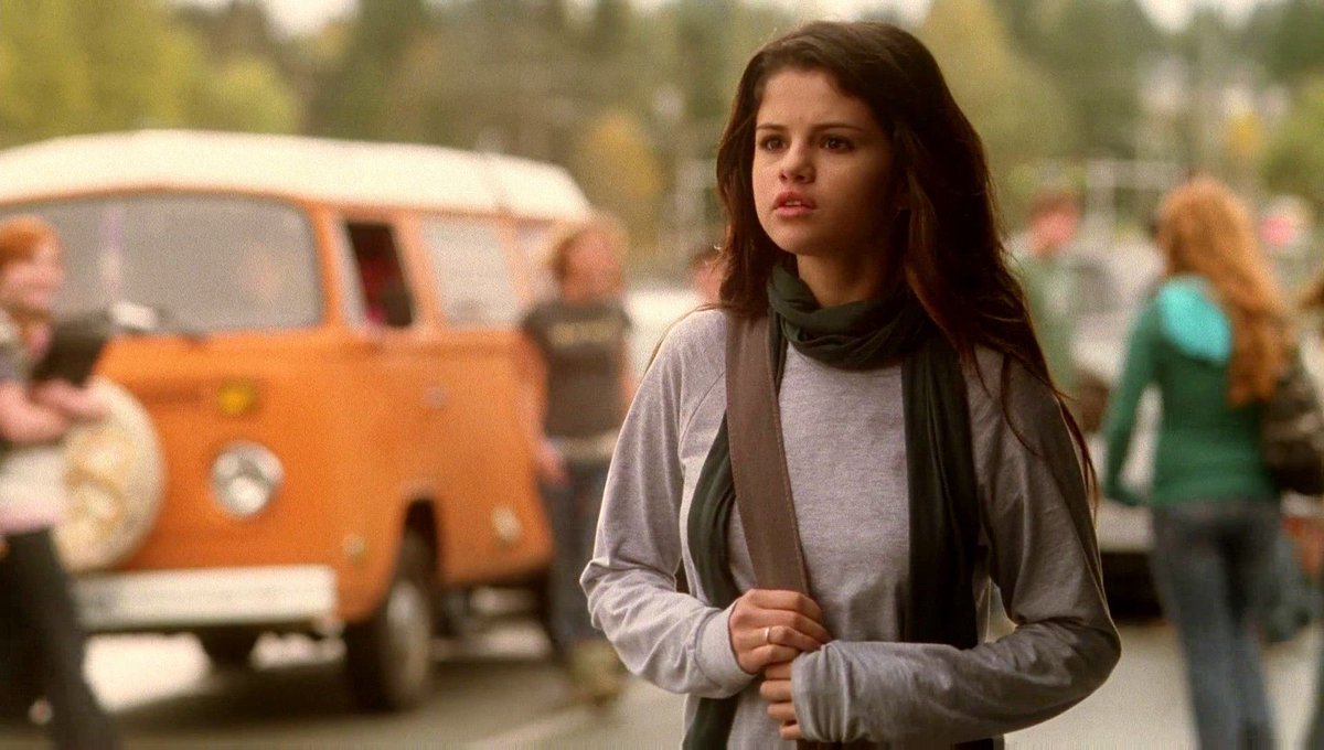 PopCrave's tweet photo. 15 years ago today, ‘Another Cinderella Story’ was released on DVD. https://t.co/S0hYiYdAro