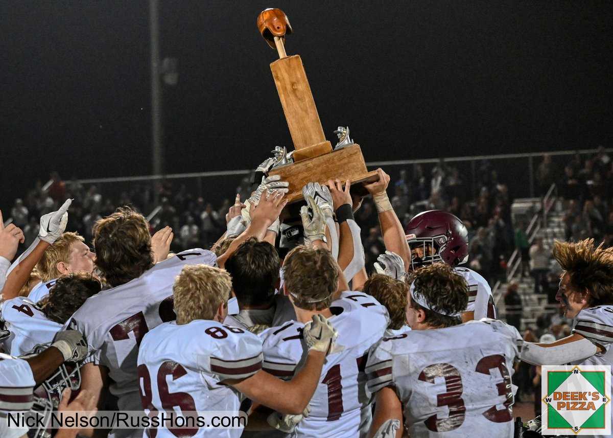 russhons's tweet photo. Huge upset tonight in #NDPrep football @GFC_football defeats #2 Red River in the Cushman Classic. TONS of FREE photos thanks to @DeeksPizza here: https://t.co/pxJCisPa4v
Make sure you have the Deek’s Pizza app, and hit them up for your next snack or meal! https://t.co/LTsVl0Yc9c https://t.co/KbHg7on4UF