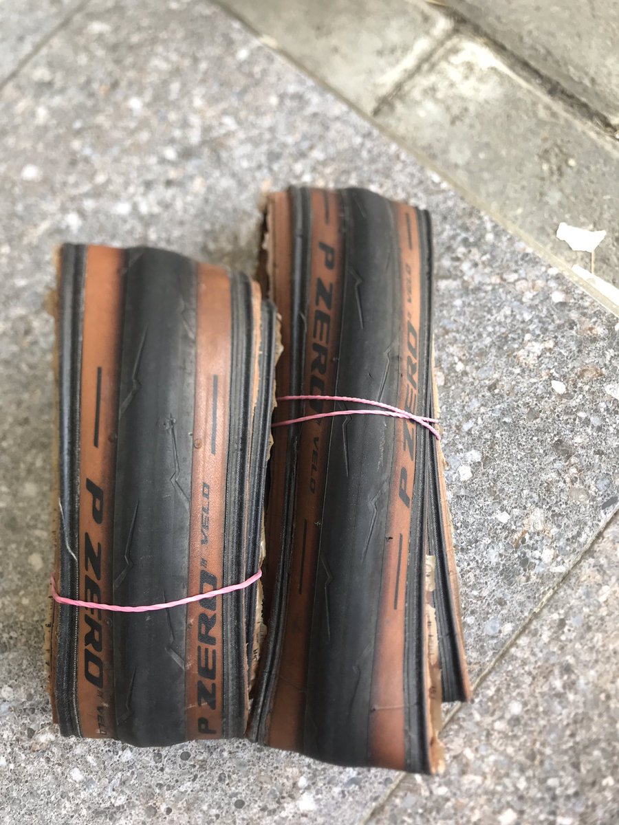 putrajosalim's tweet photo. #fnfjb

Ban clincher kevlar Pirelli P Zero Velo 700 x 25 c original made in france 

Belum pernah ketusuk
Belum retak
Ga pernah skidding
Kondisi 90% https://t.co/1WVoLkwjry