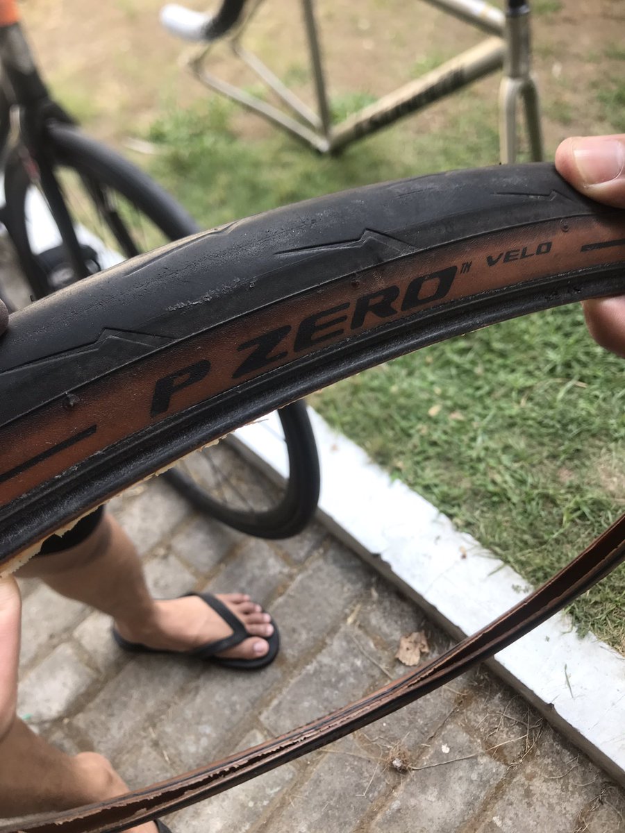 putrajosalim's tweet photo. #fnfjb

Ban clincher kevlar Pirelli P Zero Velo 700 x 25 c original made in france 

Belum pernah ketusuk
Belum retak
Ga pernah skidding
Kondisi 90% https://t.co/1WVoLkwjry