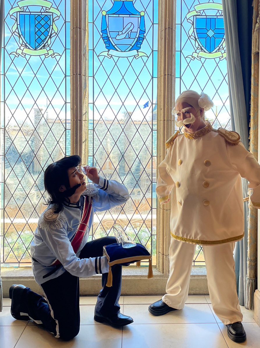 👑国中の娘に靴を試させよ！！
ぴったり合う娘がいたら連れてくるのだ！！

#Dハロ仮装2023 

📸心優しいアナと白雪姫仮装様