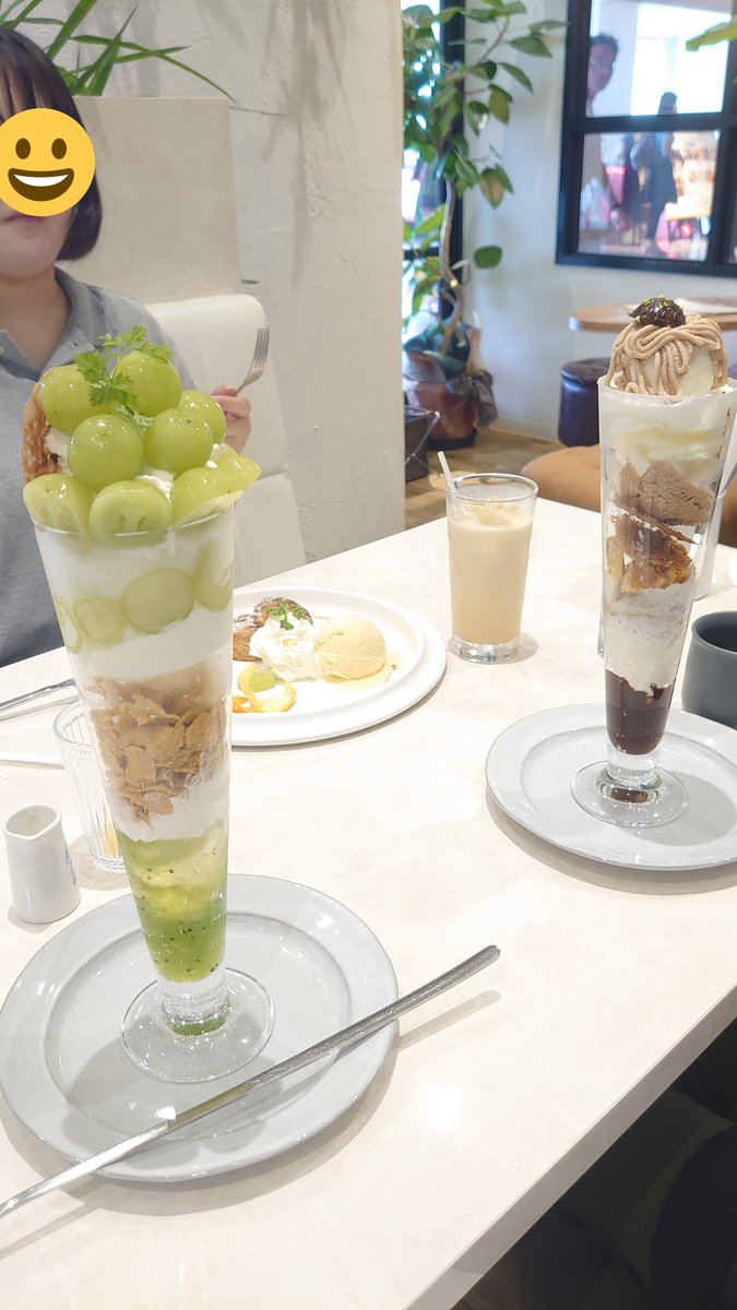 saitonobukatsu's tweet photo. 嫁と長女とデザート♪
#ANZUCAFE https://t.co/USpyikmr5H