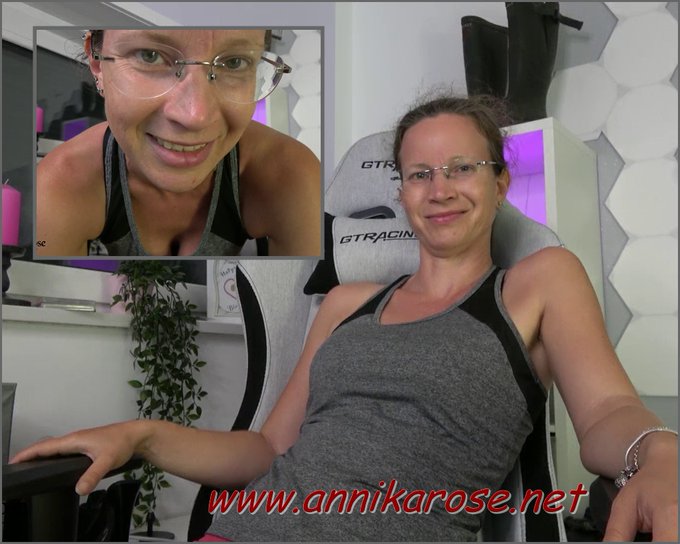 Was hast du heute vor? Heute wird sch&ouml;nes Wetter! https://t.co/gsEzdeZvH7<a href="/tag/nylons"class="tags"><span>#nylons</span></a><a href="/tag/dessous"class="tags"><span>#dessous</span></a>