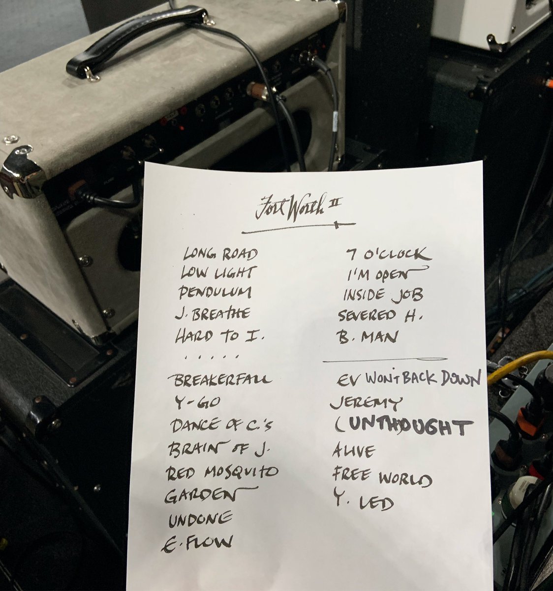 Pearl Jam tweet media