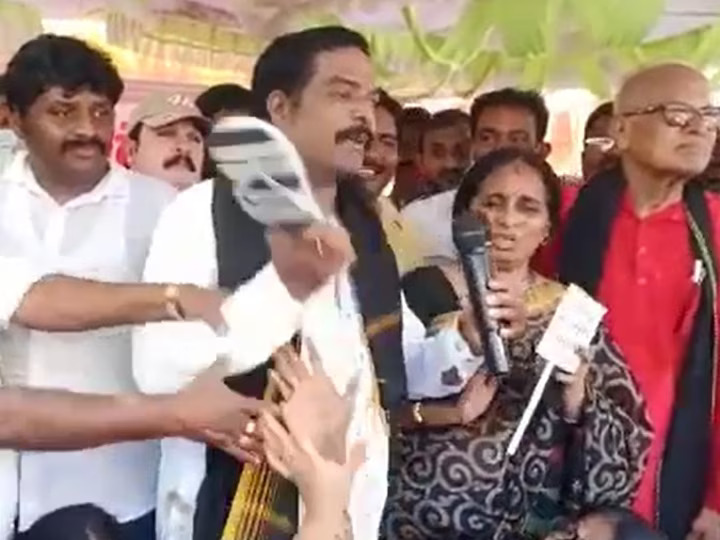 F6Hy00waIAAdV1i?format=jpg&name=900x900