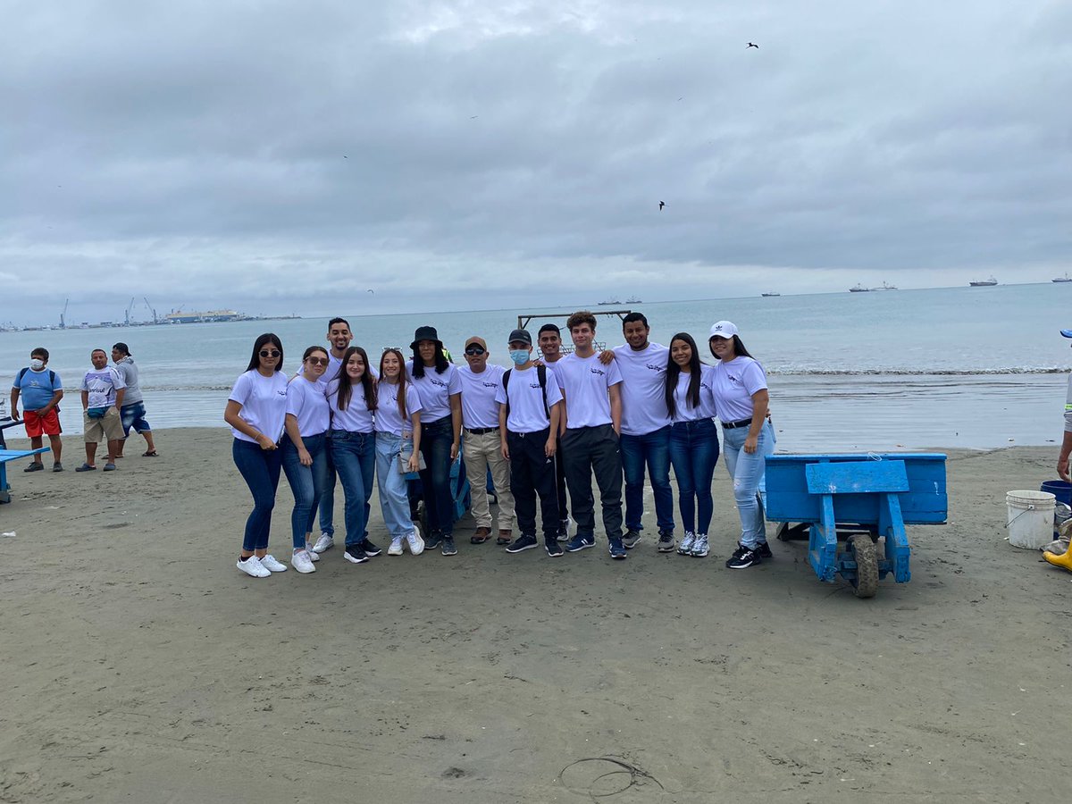 sharkbriomen's tweet photo. Han pasado casi 2 años desde que comencé esta increíble travesía junto a este talentoso grupo. Desde nuestra contribución en el proyecto macro 'Evaluación de parámetros biológicos y dinámica poblacional para ordenación y gestión de los recursos marinos" liderado por @klevernime https://t.co/gSTRDURbwN