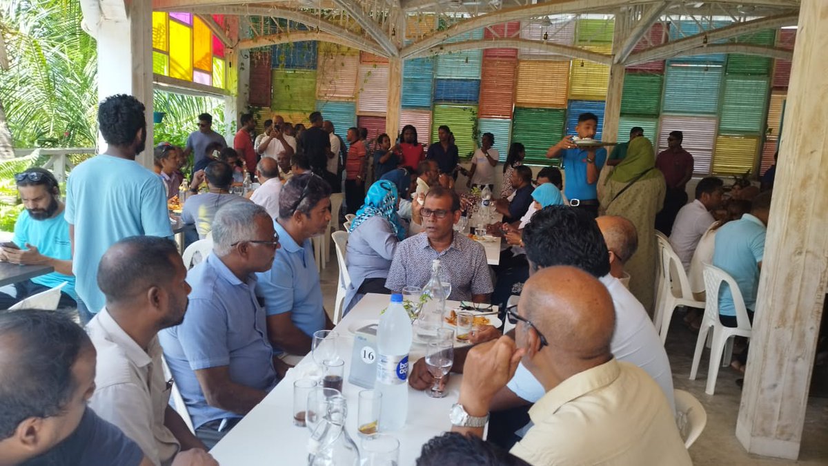 maafushimustho's tweet photo. ރައީސް ނަޝީދުގެ ވާހަކަފުޅުން ލިބިގެންދިޔަ ޔަޤީންކަމަކީ މުޅިދިވެހިރައްޖޭގެ ލޮބުވެތި އެންމެހާ ރައްޔިތުންނަށް ހެޔޮރަނގަޅުގޮތްވުން އަބަދުވެސް ޝުކުރިއްޔާ ރައީސް ނަޝީދު
#TheDemocrats
#WeTheDemocrats
#Maafushi
#WhyTheDemocrats
@TheDemocratsMV
@MohamedNasheed https://t.co/USD5lb4yGz